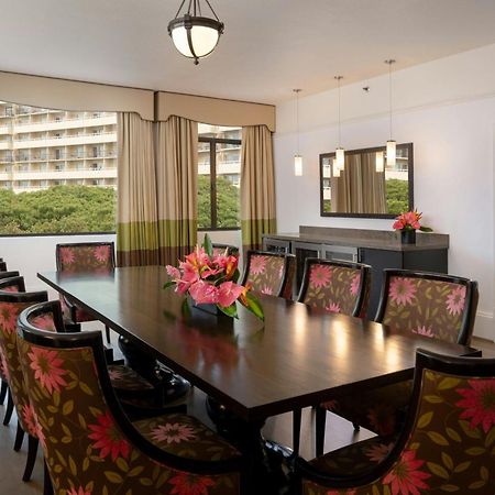 הונולולו The Royal Hawaiian, A Luxury Collection Resort, Waikiki מראה חיצוני תמונה