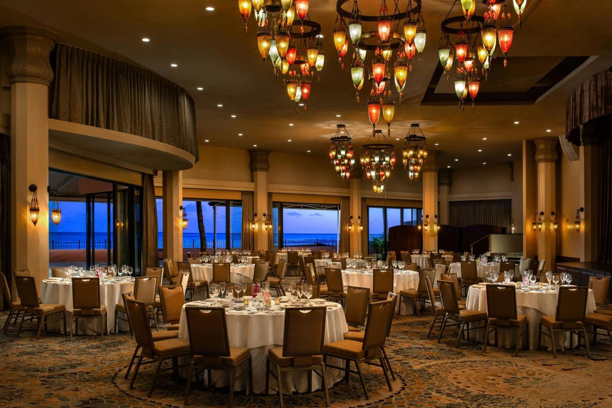 הונולולו The Royal Hawaiian, A Luxury Collection Resort, Waikiki מראה חיצוני תמונה